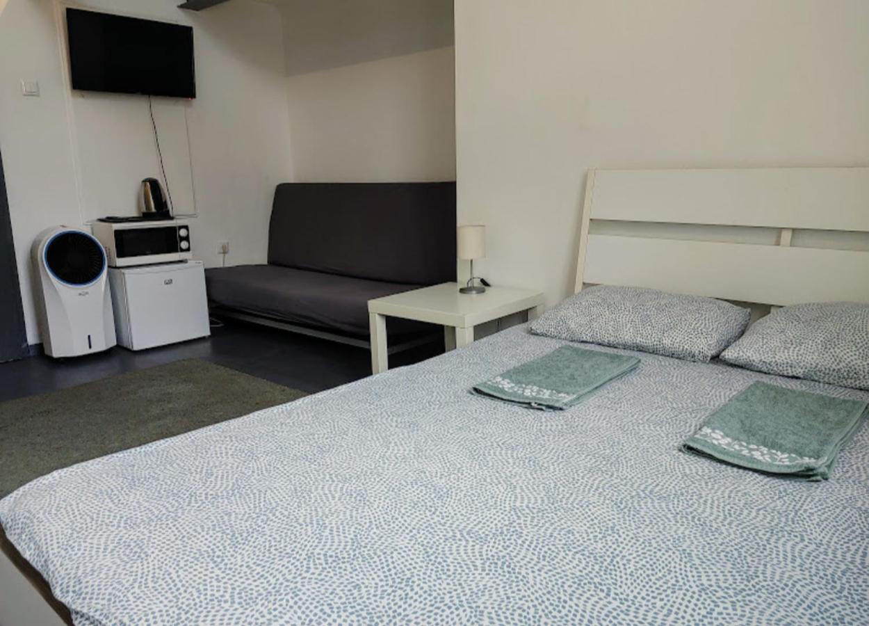 Sleepover City Center Guestrooms Budapest Exterior photo