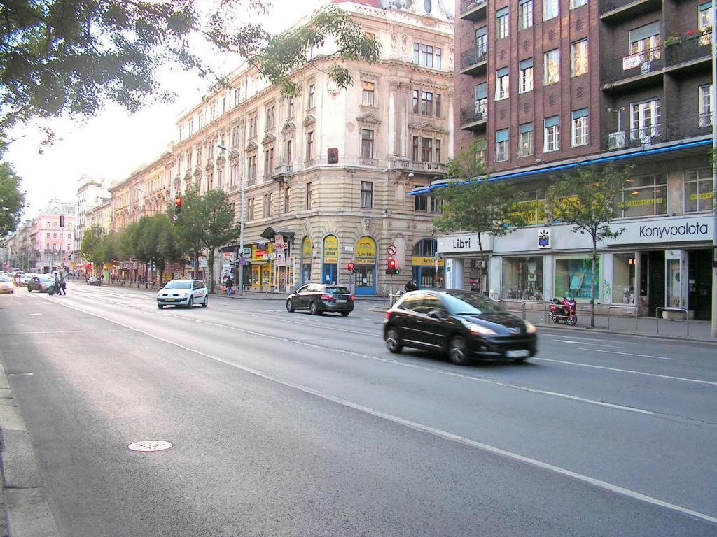 Sleepover City Center Guestrooms Budapest Room photo